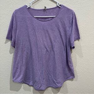 UNDER ARMOUR Lavender Lightweight Keyhole Back Short Sleeve Tee